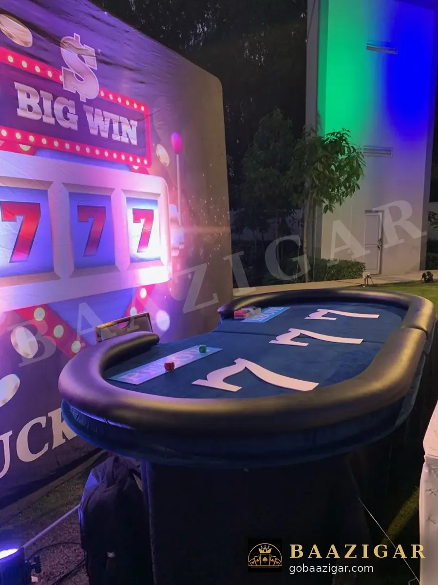Lucky 7 table glowing under stage lights